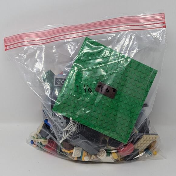 LEGO Assorted Bricks - Picture 1 of 2